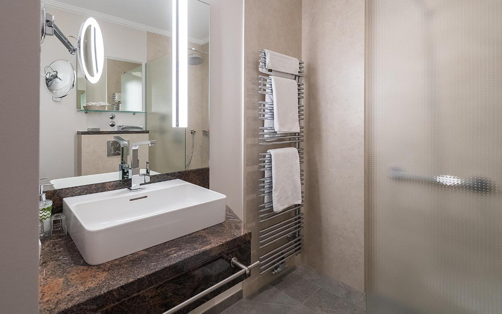 Romantichotel Goldener Karpfen Фульда