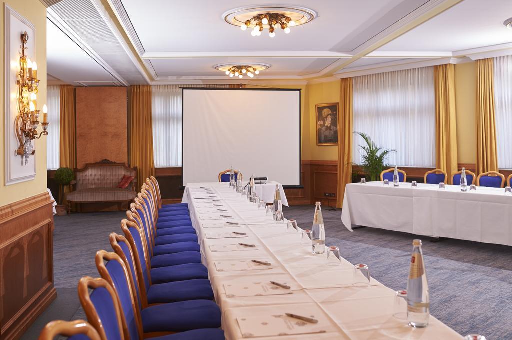 Romantichotel Goldener Karpfen Фульда
