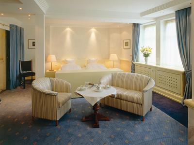 Romantichotel Goldener Karpfen Отель 4*